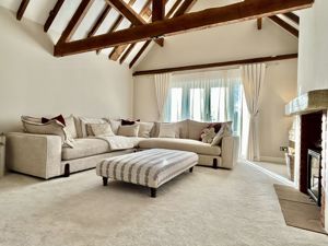 Lounge- click for photo gallery